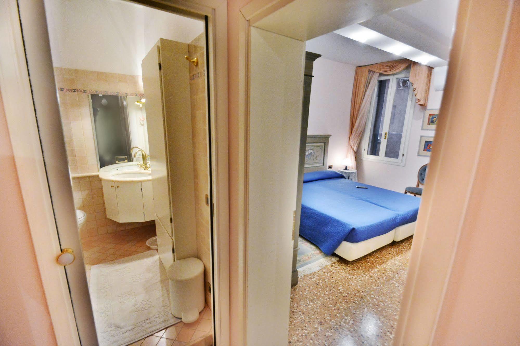 Apartamento Ve.N.I.Ce. Cera Casa Del Sol Venecia Exterior foto